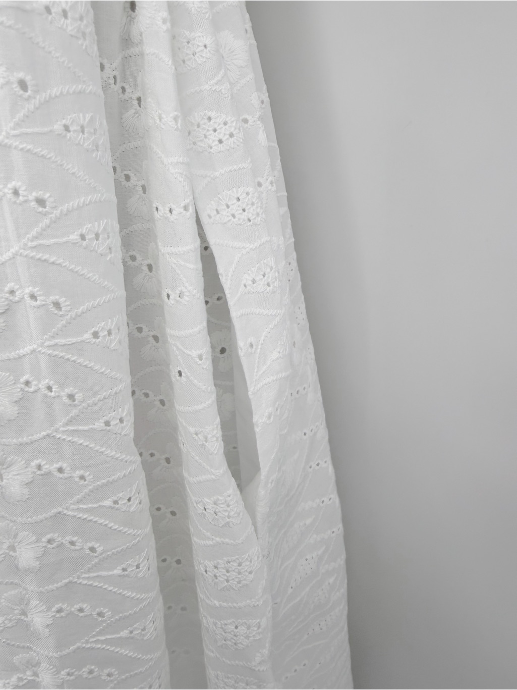 Parker Nwt The Brynn Halter Dress Embroidered Eyelet Cotton Lucent White Size 6 — image 6 of 8